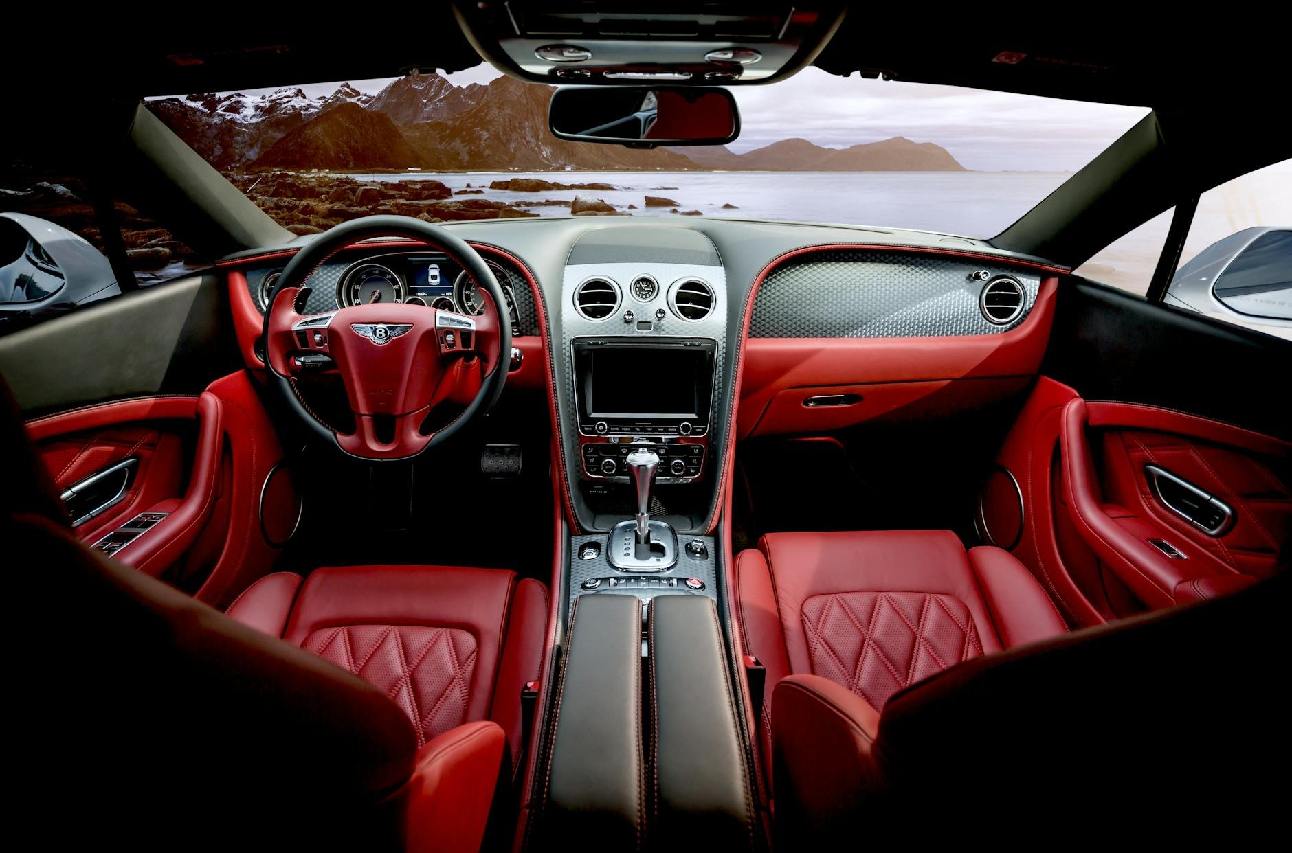 Consultation inside a vehicle — RD SUPPORT.